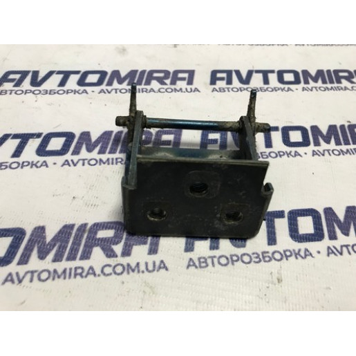 Петля крышки багажника Ford Mondeo 4 HB 2007-2014 1775723